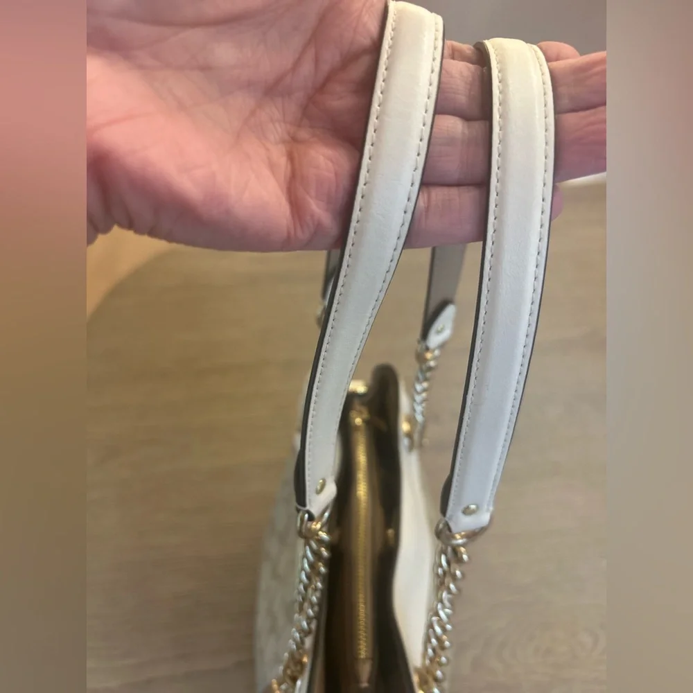 Coach Cammie Chain Bucket Bag in Light Khaki/Chalk - Picture 12 of 16